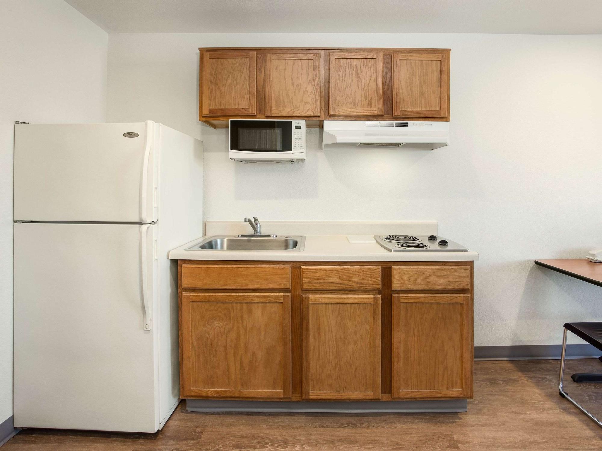 Extended Stay America Select Suites - Гълфпорт Екстериор снимка